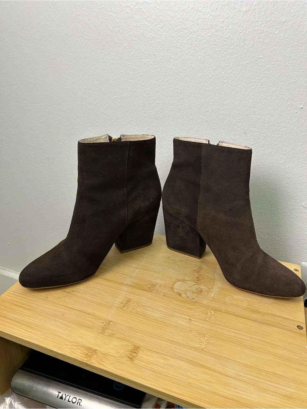 Kate spade New York Suede Ankle Boots Size 8.5M chocolate‎ Brown